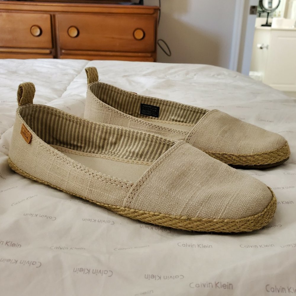 Sanuk Women'sEspie Slip-On Natural Flats/Loafers 6
